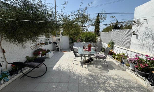 Resale - Bungalow -
Torrevieja - Torretas  - La Siesta - El Limonar