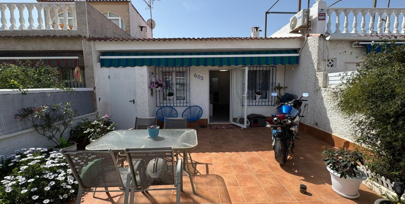 Rynek wtórny - Bungalowy -
Torrevieja - Torretas - La Siesta - El Limonar