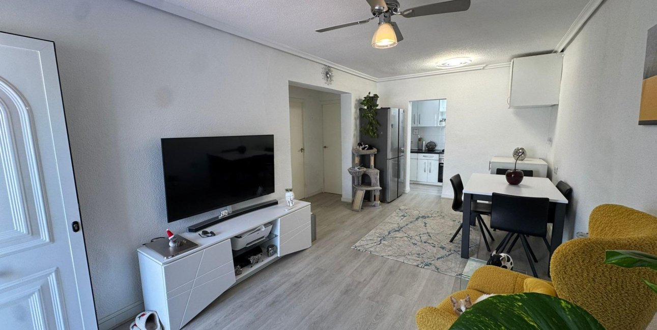 Rynek wtórny - Bungalowy -
Torrevieja - Torretas - La Siesta - El Limonar