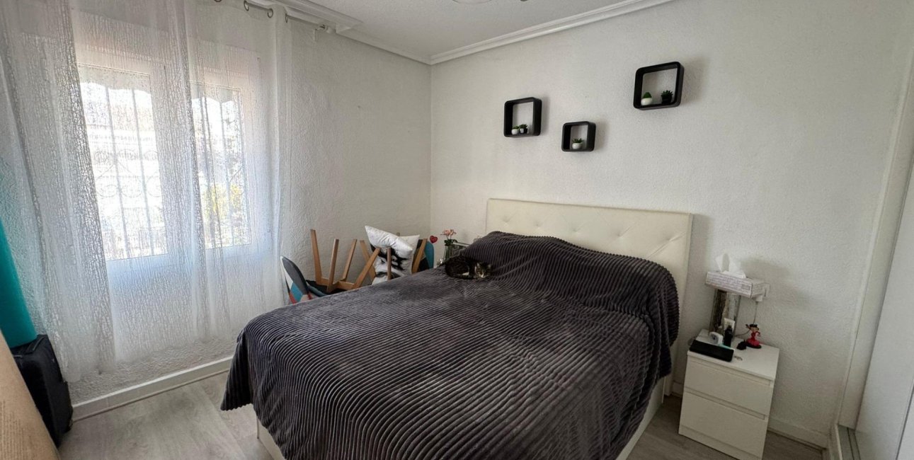 Rynek wtórny - Bungalowy -
Torrevieja - Torretas - La Siesta - El Limonar