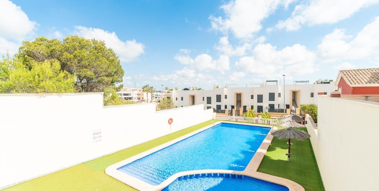 Rynek wtórny - Dom Szeregowy -
Orihuela Costa - PAU 8