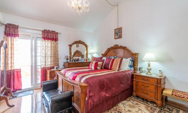 Rynek wtórny - Dom Szeregowy -
Orihuela Costa - PAU 8