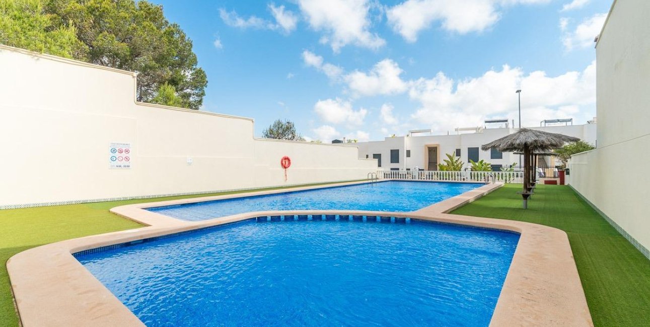 Rynek wtórny - Dom Szeregowy -
Orihuela Costa - PAU 8