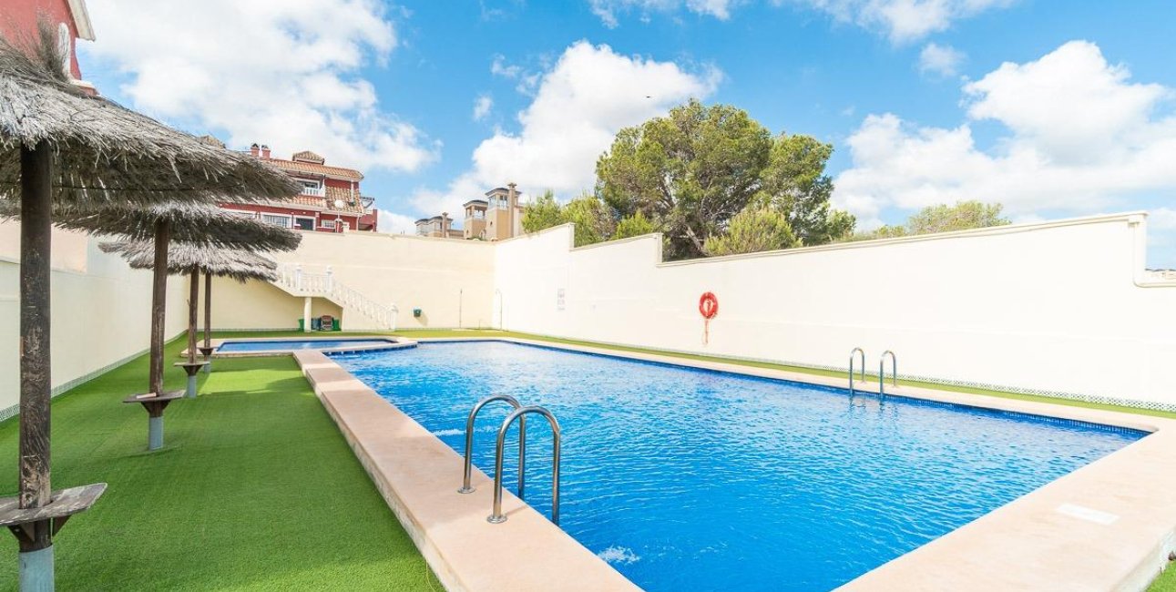 Rynek wtórny - Dom Szeregowy -
Orihuela Costa - PAU 8