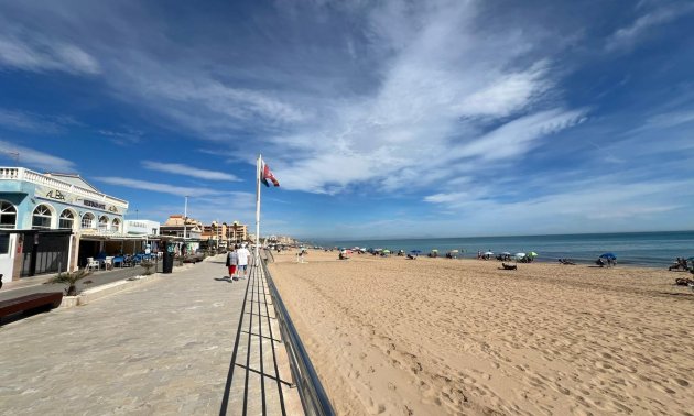 Rynek wtórny - Villa de Lujo -
Torrevieja - La Mata