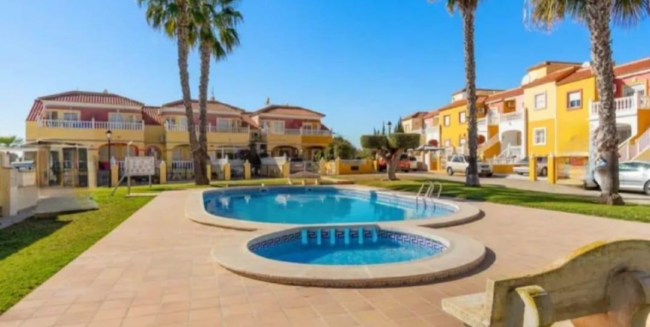 Rynek wtórny - Bungalow -
Orihuela Costa - Lomas de Cabo Roig