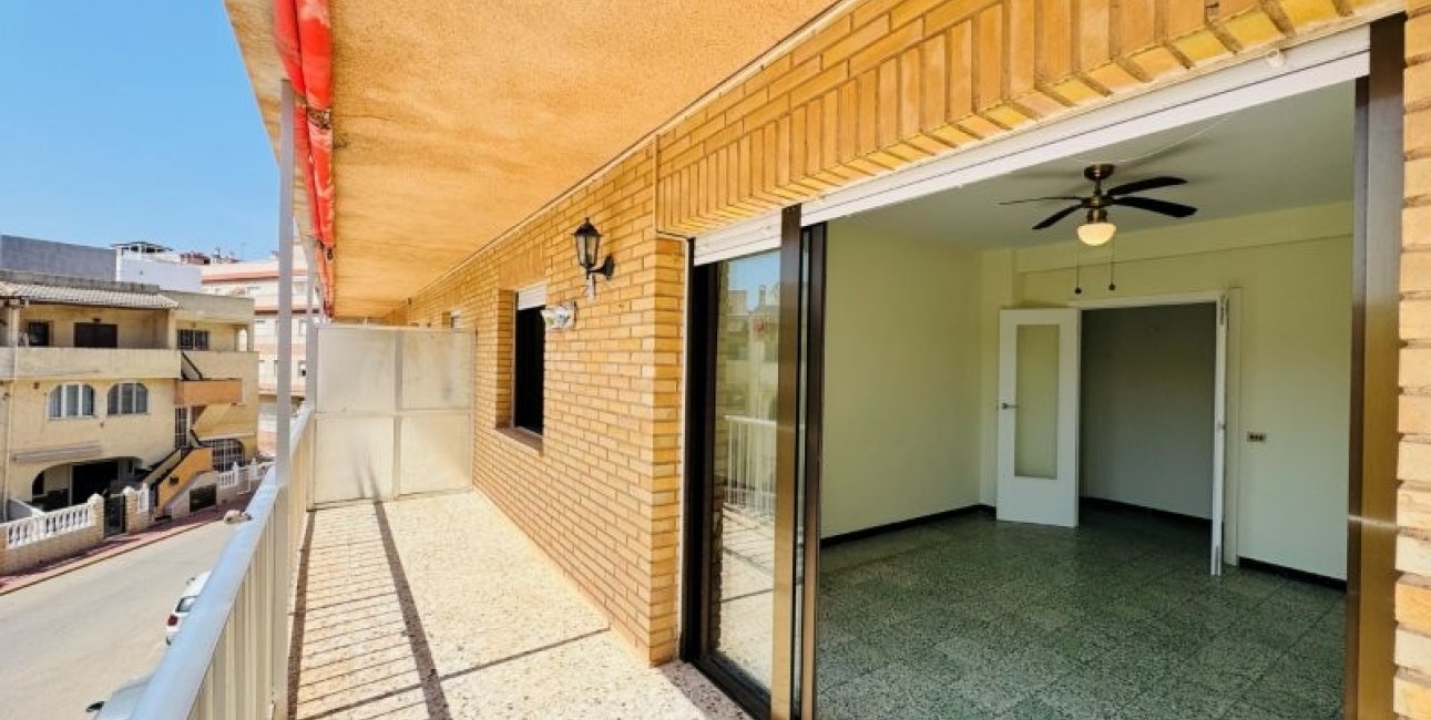 Resale - Apartment / flat -
Torrevieja - La Mata