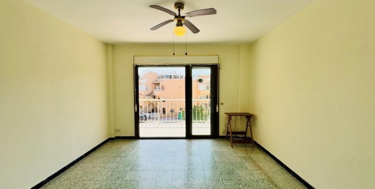 Resale - Apartment / flat -
Torrevieja - La Mata