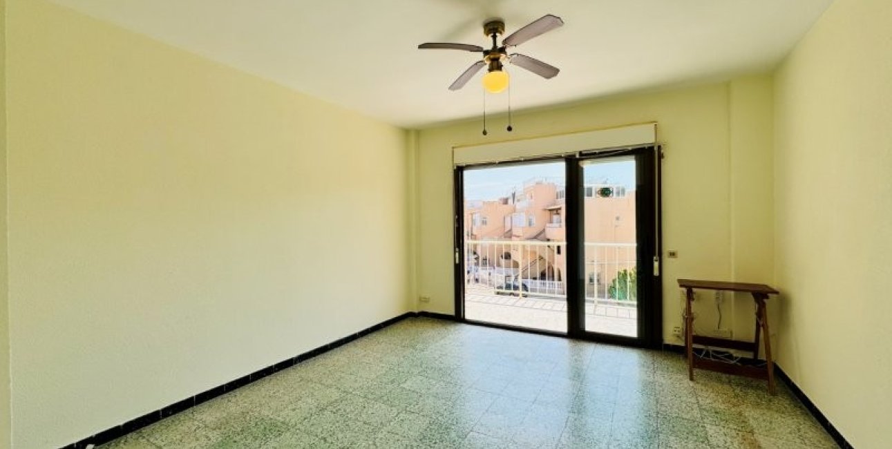 Resale - Apartment / flat -
Torrevieja - La Mata
