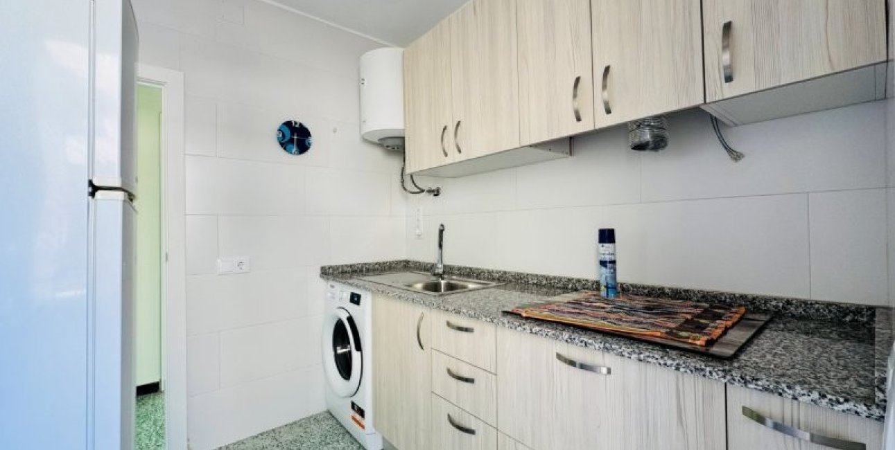 Resale - Apartment / flat -
Torrevieja - La Mata