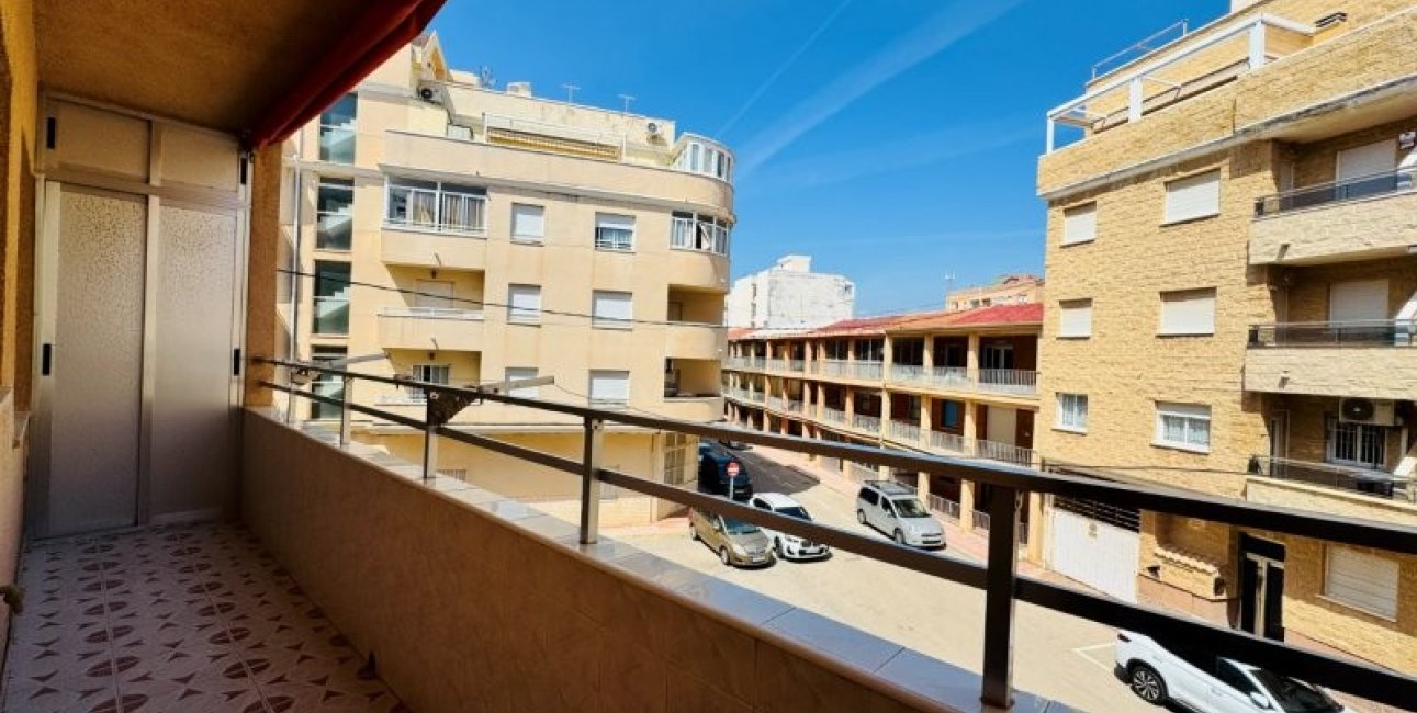 Resale - Apartment / flat -
Torrevieja - La Mata
