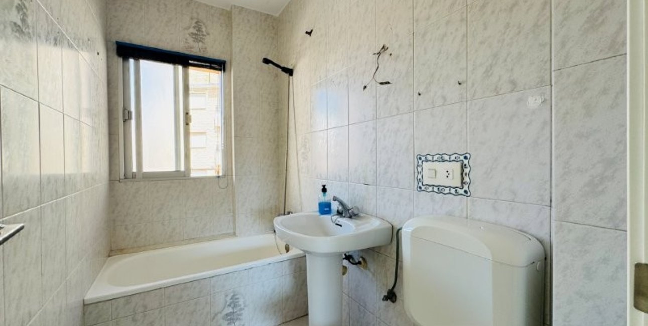 Resale - Apartment / flat -
Torrevieja - La Mata