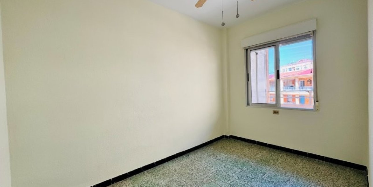 Resale - Apartment / flat -
Torrevieja - La Mata