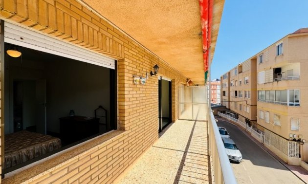 Resale - Apartment / flat -
Torrevieja - La Mata