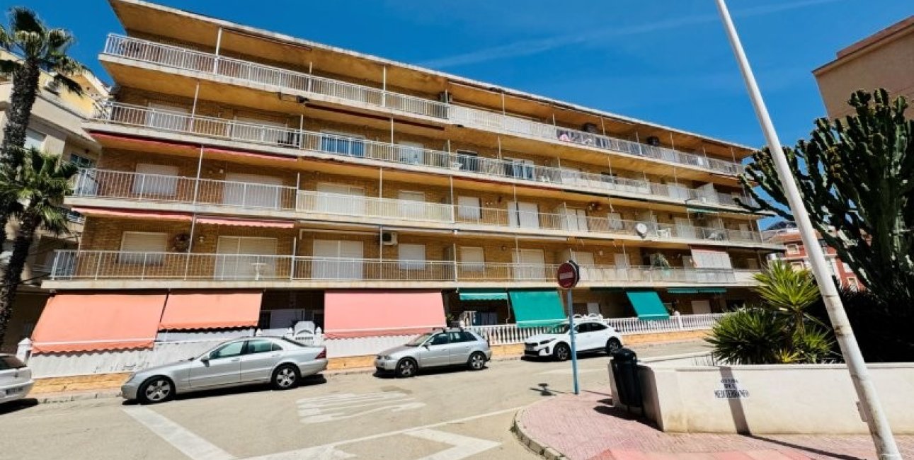Resale - Apartment / flat -
Torrevieja - La Mata