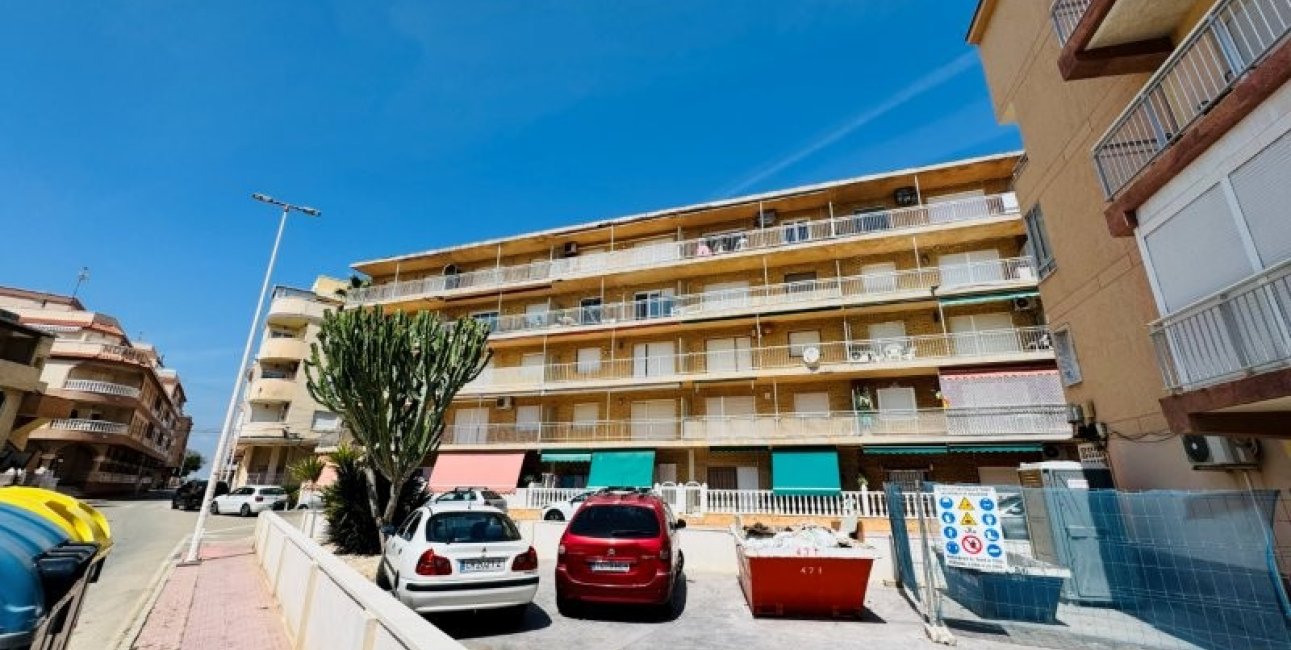 Resale - Apartment / flat -
Torrevieja - La Mata
