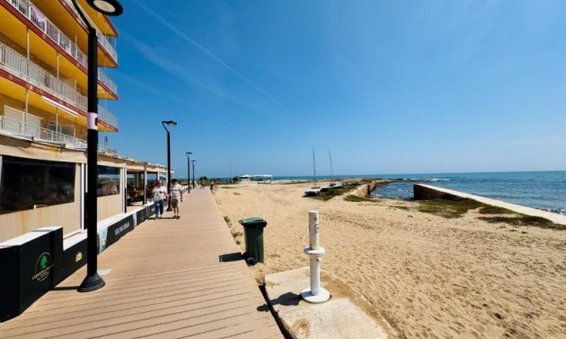 Resale - Apartment / flat -
Torrevieja - La Mata