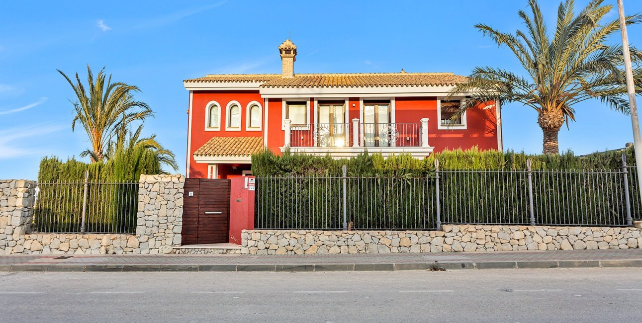 Resale - Villa -
Algorfa - La Finca Golf Resort