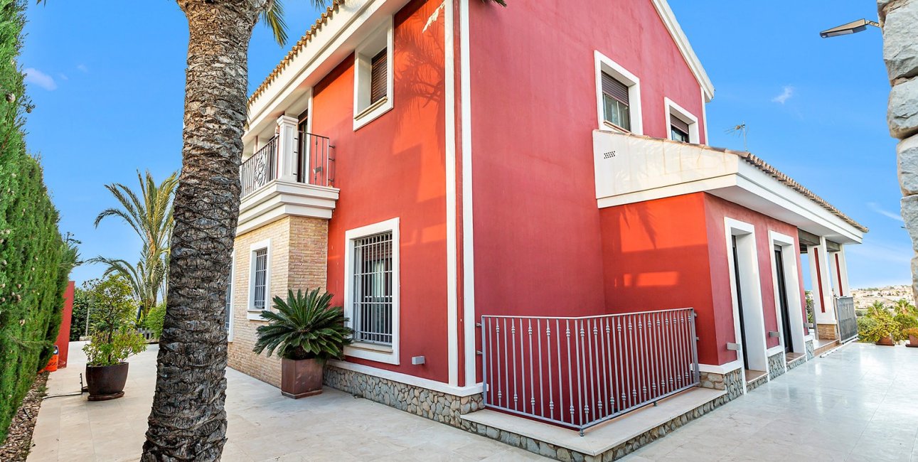 Resale - Villa -
Algorfa - La Finca Golf Resort