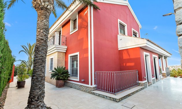 Resale - Villa -
Algorfa - La Finca Golf Resort