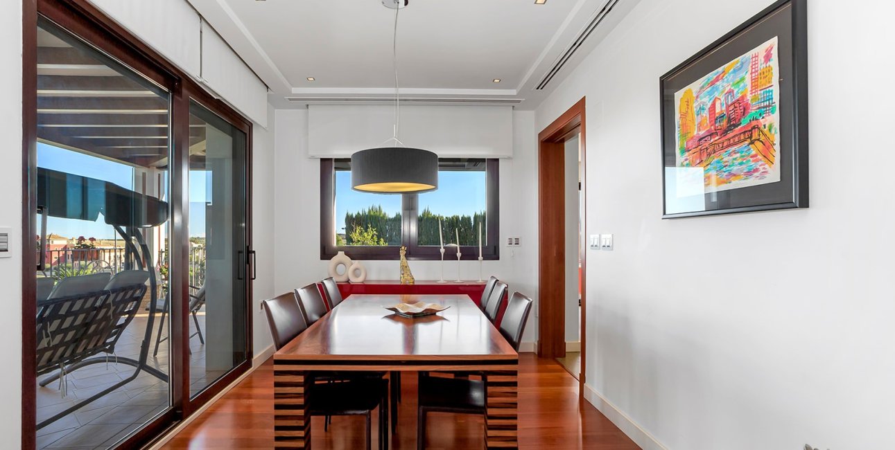 Resale - Villa -
Algorfa - La Finca Golf Resort