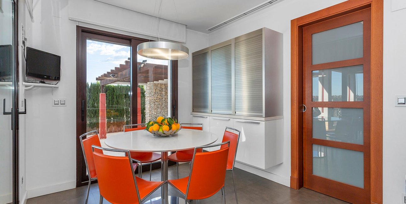 Resale - Villa -
Algorfa - La Finca Golf Resort