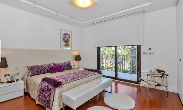 Resale - Villa -
Algorfa - La Finca Golf Resort