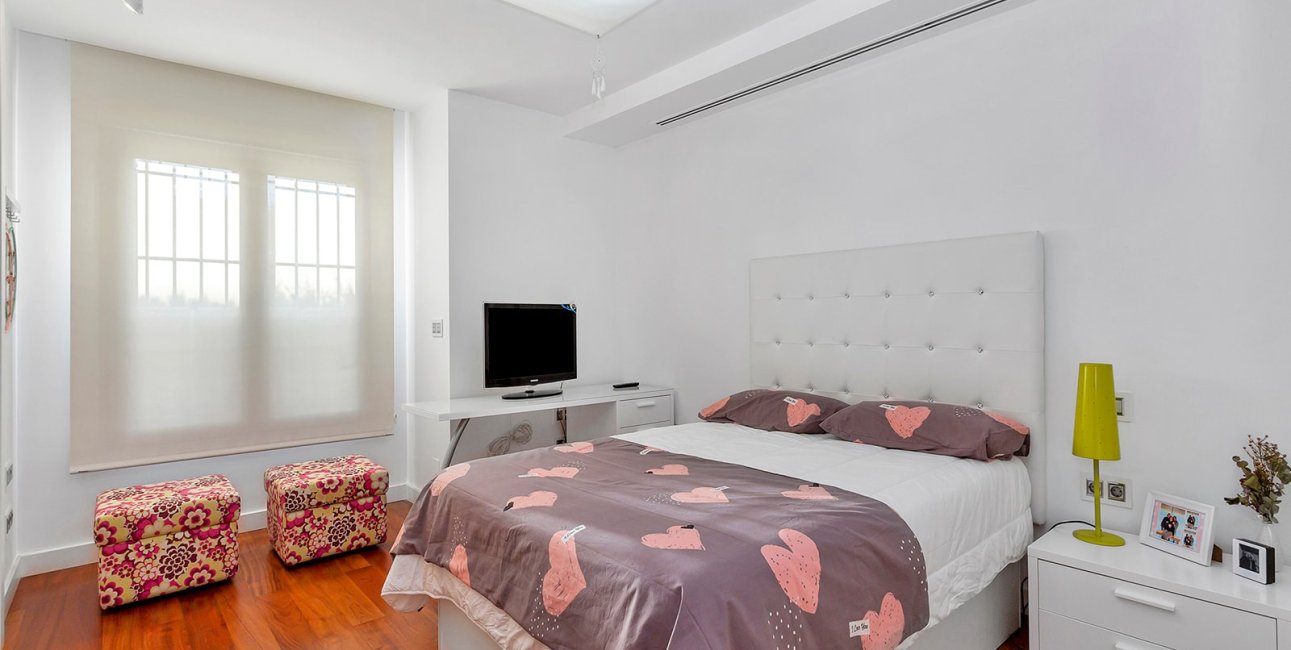 Resale - Villa -
Algorfa - La Finca Golf Resort