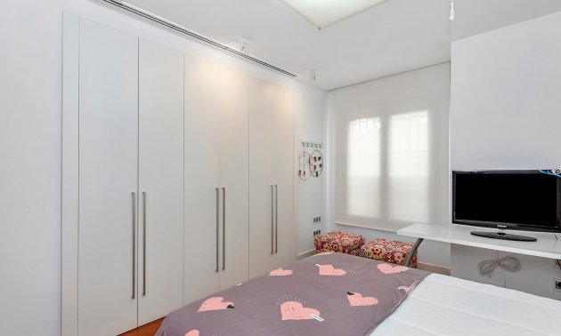 Resale - Villa -
Algorfa - La Finca Golf Resort