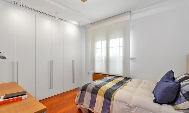 Resale - Villa -
Algorfa - La Finca Golf Resort