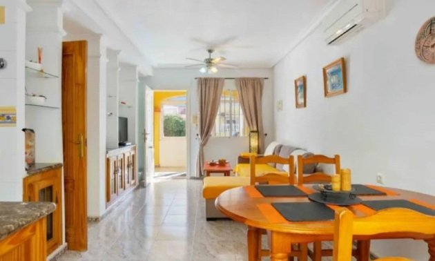 Rynek wtórny - Bungalow -
Orihuela Costa - Lomas de Cabo Roig