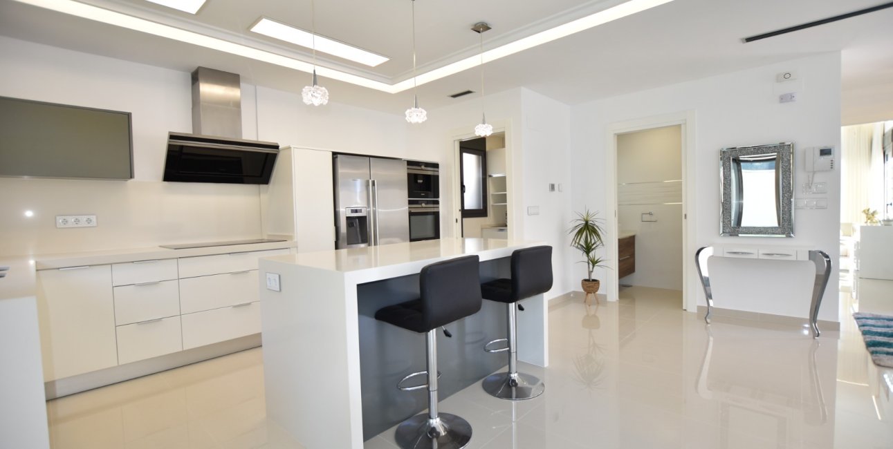Resale - Villa -
San Miguel de Salinas - La Cañada - Los Alcores