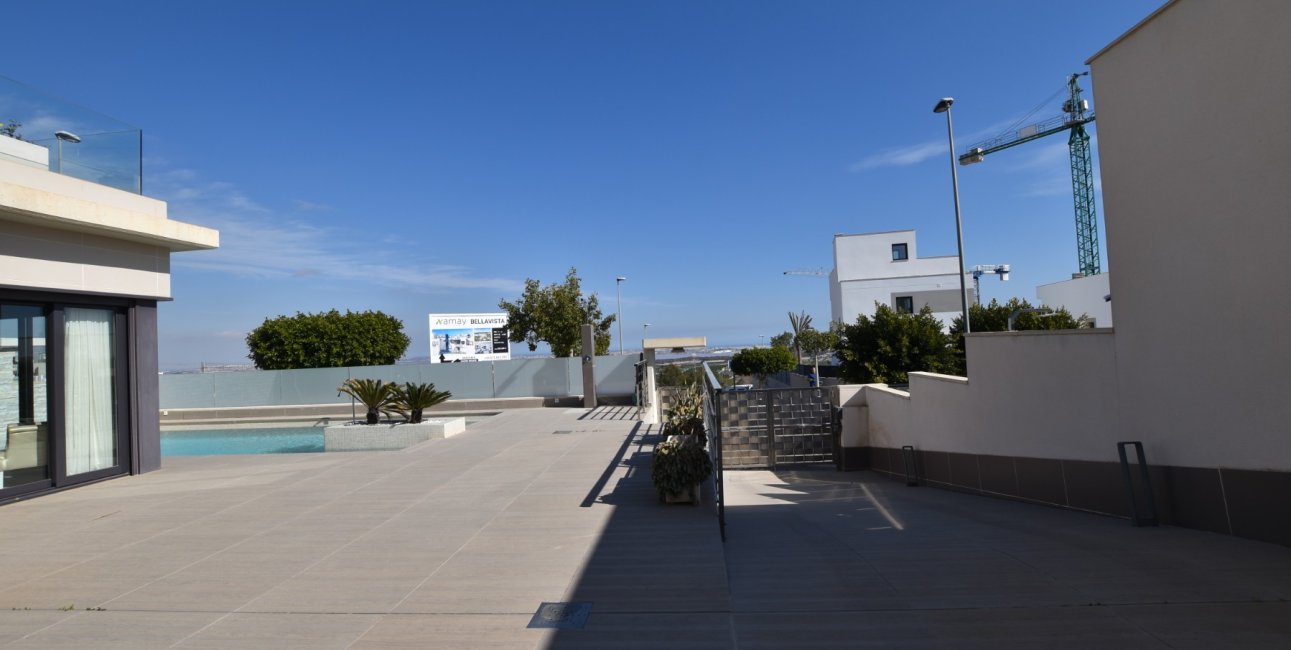 Resale - Villa -
San Miguel de Salinas - La Cañada - Los Alcores