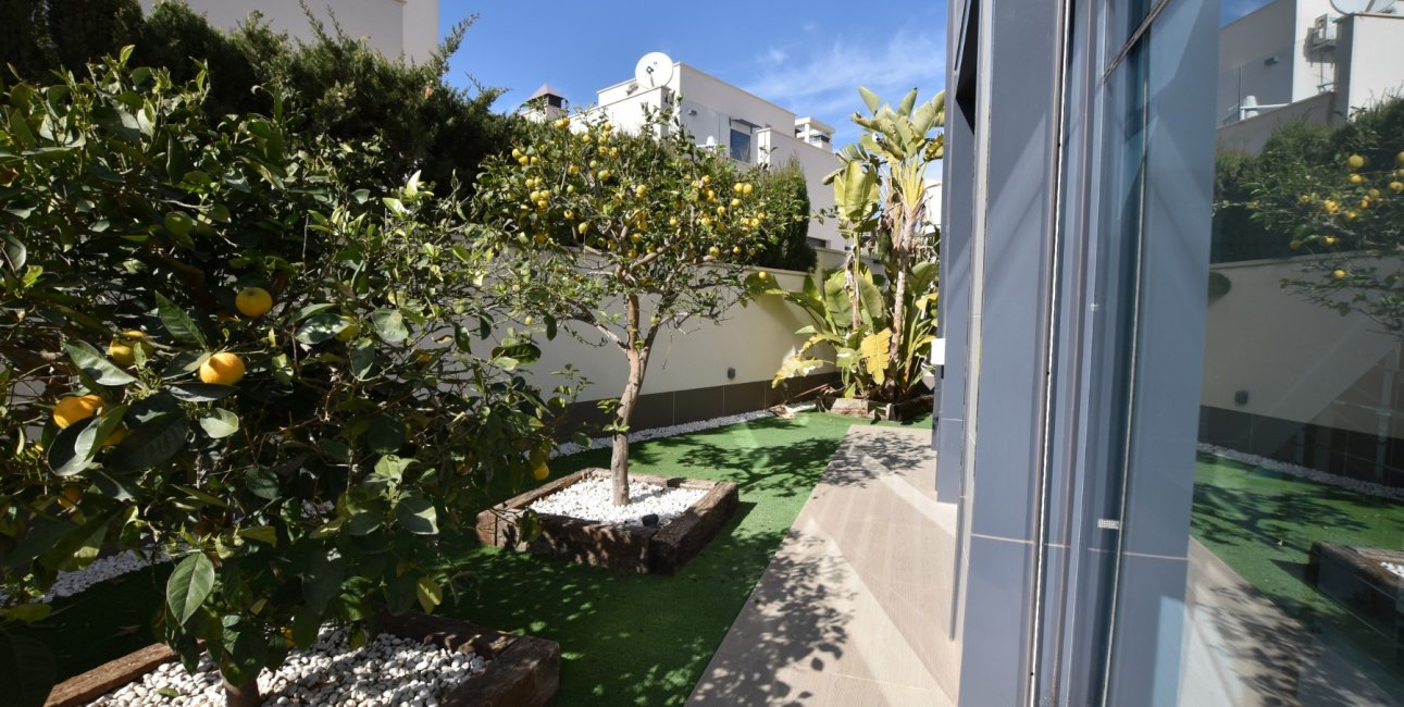 Resale - Villa -
San Miguel de Salinas - La Cañada - Los Alcores