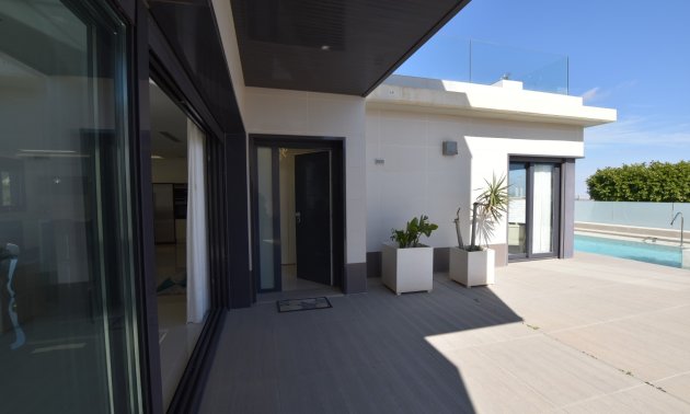 Resale - Villa -
San Miguel de Salinas - La Cañada - Los Alcores