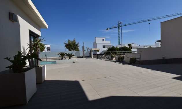 Resale - Villa -
San Miguel de Salinas - La Cañada - Los Alcores