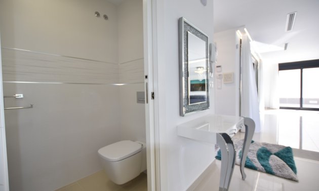 Resale - Villa -
San Miguel de Salinas - La Cañada - Los Alcores