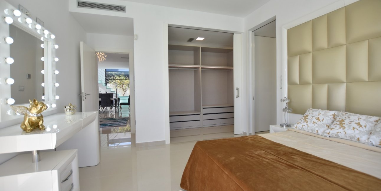 Resale - Villa -
San Miguel de Salinas - La Cañada - Los Alcores