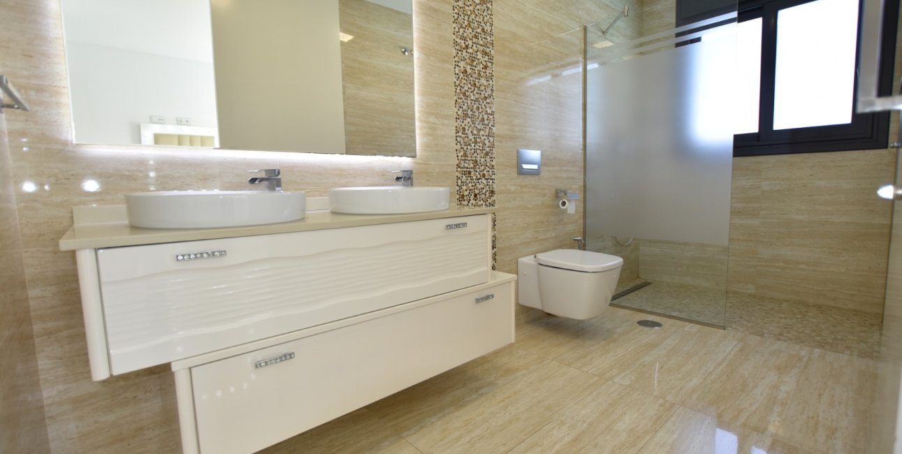 Resale - Villa -
San Miguel de Salinas - La Cañada - Los Alcores