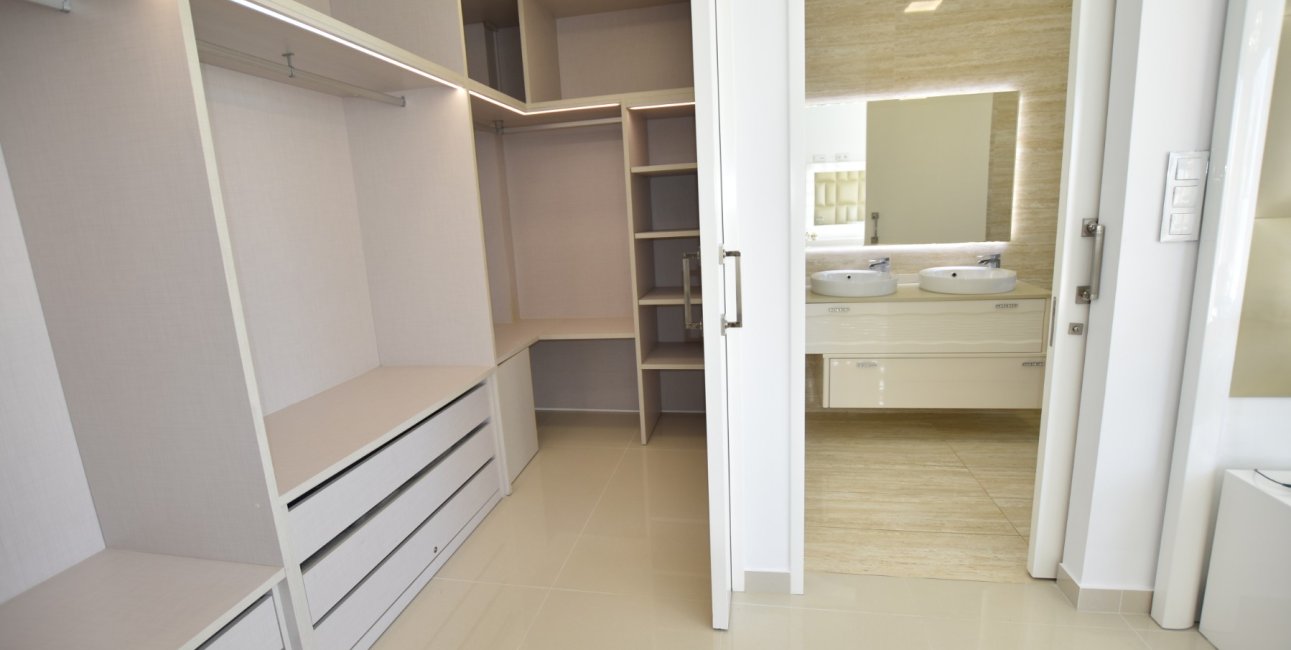 Resale - Villa -
San Miguel de Salinas - La Cañada - Los Alcores