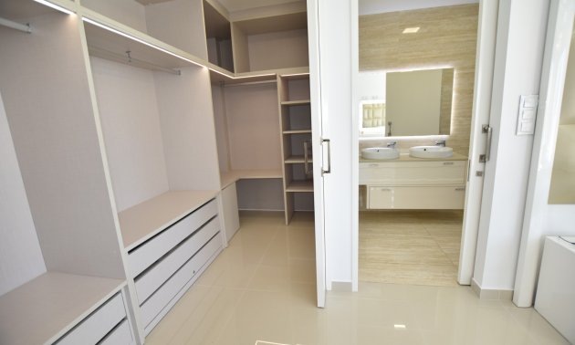 Resale - Villa -
San Miguel de Salinas - La Cañada - Los Alcores