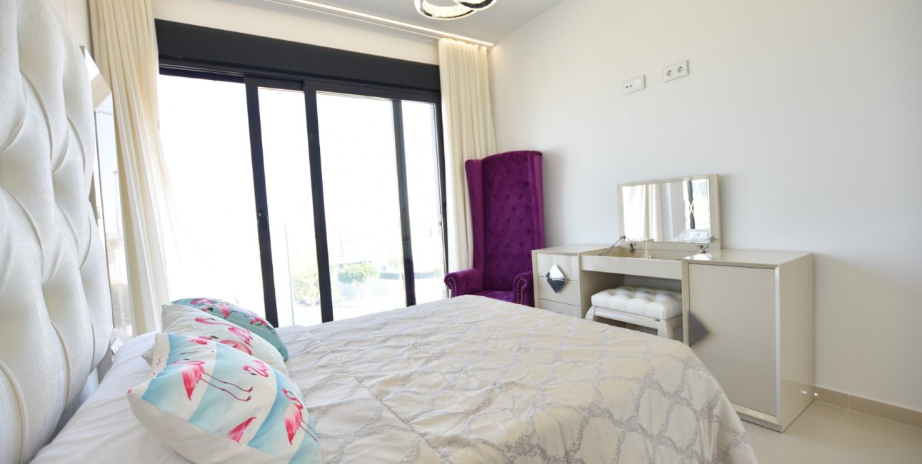 Resale - Villa -
San Miguel de Salinas - La Cañada - Los Alcores