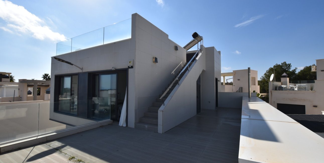 Resale - Villa -
San Miguel de Salinas - La Cañada - Los Alcores