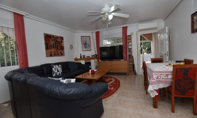 Resale - Villa -
Algorfa - Montemar