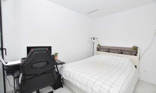 Resale - Villa -
Los Montesinos - La Herrada