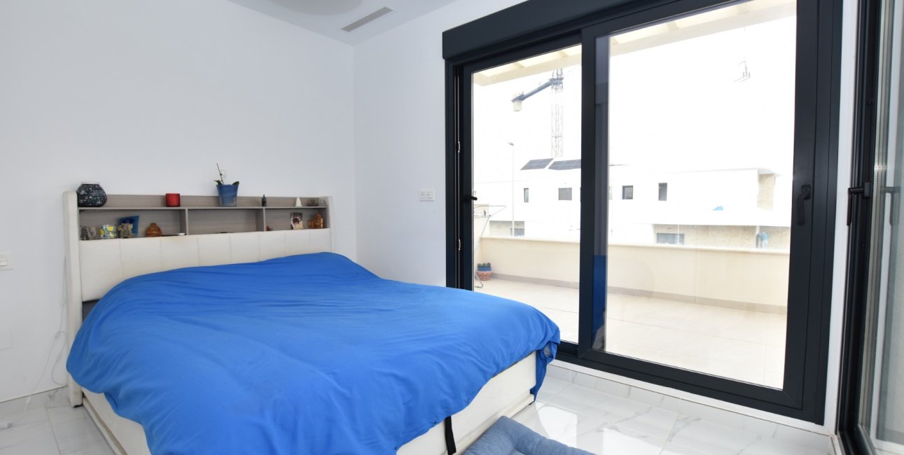 Resale - Villa -
Los Montesinos - La Herrada