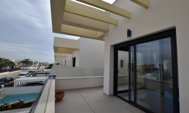 Resale - Villa -
Los Montesinos - La Herrada