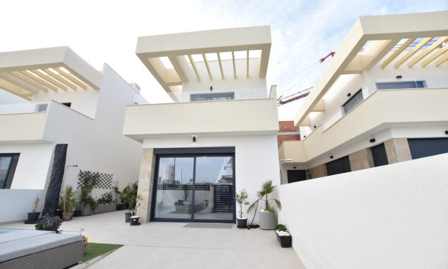 Resale - Villa -
Los Montesinos - La Herrada