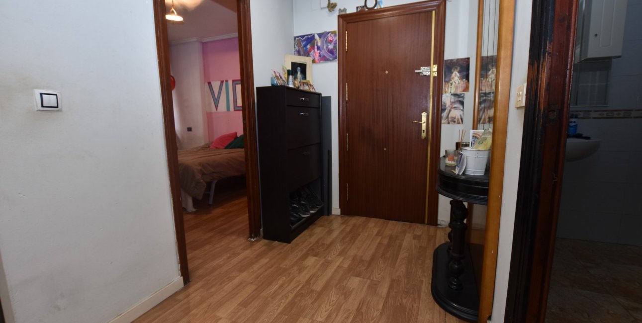 Resale - Apartment / flat -
Torrevieja - Torrevieja - Centre