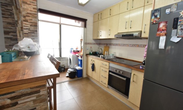 Resale - Apartment / flat -
Torrevieja - Torrevieja - Centre